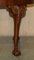 Mesa de comedor inglesa en nogal tallado a mano con patas y garra, años 20, Imagen 13