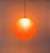 Lámpara colgante esférica de resina naranja, Italia, años 60, Imagen 10