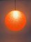Lámpara colgante esférica de resina naranja, Italia, años 60, Imagen 11