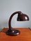 Lámpara de escritorio Bauhaus de baquelita marrón de Eric Kirkman Cole, años 30, Imagen 5