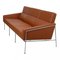 Modell 3303 Airport 3-Sitzer Sofa aus Anilin Leder von Arne Jacobsen 2