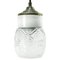 Lámpara colgante industrial vintage de porcelana blanca y latón con vidrio transparente a rayas, Imagen 1