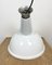 Lámpara colgante industrial de esmalte blanco, años 60, Imagen 13