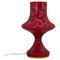 Lámpara de mesa de vidrio rojo atribuida a Valasske Mezirici, años 70, Imagen 1