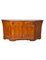 Sideboard aus Holz mit raffinierten Dekorationen 7