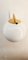 Lámpara de pared Ottone con esfera blanca brillante, años 90, Imagen 3