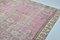Vintage Teppich mit Blumenmuster in Rosa im Used-Look 4