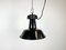 Industrielle Fabriklampe aus schwarzer Emaille mit Gusseisenplatte, 1960er 2