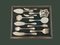 Louis XVI Silber Besteckschrank im Stil mit Gekreuzten Bändern Netzmuster, Königreich Belgien, 1920er 6