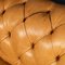 Sofá Chesterfield inglés de cuero con asientos con botones, años 60, Imagen 21