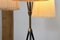 Lámpara de pie trípode vintage de latón y plisado, años 50, Imagen 4