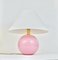 Lampada da tavolo sferica a pois rosa pastello in ceramica e ottone di Studio Paf Milano, anni '70, Immagine 6
