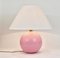 Lampada da tavolo sferica a pois rosa pastello in ceramica e ottone di Studio Paf Milano, anni '70, Immagine 8