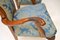 Antike Carver Armlehnstühle aus Nussholz, 1920er, 2er Set 6