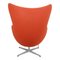 Egg Chair aus Orangefarbenem Stoff von Arne Jacobsen für Fritz Hansen, 2000er 3