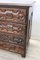 Cassettiera antica in legno di noce intagliato, Immagine 11