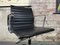 Sedia Ea 117 in alluminio di Charles & Ray Eames per Vitra in pelle nera, Immagine 2