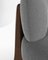 Poltrona Tobo moderna in tessuto Boucle grigio antracite e legno di quercia fumé di Collector Studio, Immagine 2