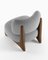 Poltrona Tobo moderna in tessuto Boucle grigio chiaro e legno di quercia fumé di Collector Studio, Immagine 4