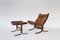 Cognacbrauner Vintage Siesta Stuhl & Fußhocker aus Leder von Ingmar Relling für Westnofa, 1960er, 2er Set 3
