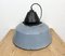 Lámpara colgante industrial de hierro fundido y esmalte gris, años 60, Imagen 12
