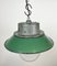 Lámpara colgante industrial de hierro fundido y esmalte verde, años 60, Imagen 7