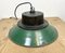 Lámpara colgante industrial de hierro fundido y esmalte verde, años 60, Imagen 12