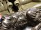 Große bronzene Hundestatue eines Collies auf Holzsockel 6