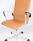 Sedia da ufficio Oxford modello 3293C in pelle color cognac attribuita ad Arne Jacobsen, anni 2010, Immagine 7