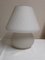 Lampada da tavolo vintage a forma di fungo in vetro bianco opaco, anni '80, Immagine 1