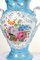 Jarrones franceses de porcelana con flores estilo Sevres. Juego de 2, Imagen 2