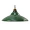 Lámpara colgante industrial estadounidense vintage de esmalte verde con superficie de latón, Imagen 1