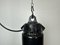 Lámpara colgante de fábrica industrial esmaltada en negro con superficie de hierro, años 50, Imagen 5