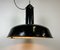 Lámpara colgante de fábrica industrial esmaltada en negro con superficie de hierro, años 50, Imagen 16