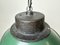 Lámpara colgante industrial de esmalte verde y hierro fundido, años 60, Imagen 3