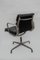 Silla de escritorio vintage con cojín blando de cuero negro de Herman Miller, años 60, Imagen 5