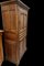 Stipo Schrank aus Nussholz mit Schnitzereien und Schublade, Italien, 1700er 7
