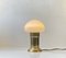Lámpara de mesa hongo escandinava de latón y vidrio blanco, años 70, Imagen 2