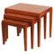 Tavolini con 3 tavolini moderni in teak attribuiti a Mobelfabrikken Toften, Scandinavia, anni '60, set di 3, Immagine 1