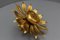 Plafón estilo Hollywood Regency en forma de flor de metal dorado, años 70, Imagen 12