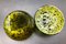 Apfelförmige Schale aus Muranoglas in Khakigrün mit weißen Punkten und vergoldetem Metallhalter von Cenedese 6