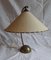 Vintage Drehbare Tischlampe mit gewölbtem Messingrahmen & Cremefarbenem Schirm, 1960er 2