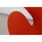 Silla Swan de tela roja de Arne Jacobsen para Fritz Hansen, Imagen 8