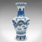 Große chinesische Vintage Keramik Vase in Weiß & Blau, 1940er 5