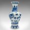 Große chinesische Vintage Keramik Vase in Weiß & Blau, 1940er 1