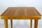 Tavolo pieghevole quadrato impiallacciato in quercia di Jitona, anni '60, Immagine 3