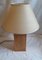 Lámpara de mesa vintage con pie de madera de fresno claro con malla de cesta y paraguas de papel beige, años 70, Imagen 2