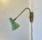 Skandinavische Pastellgrüne Wandlampe aus Messing & Aluminium, 1950er 1