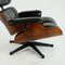 Sillón Eames y otomana de palisandro y cuero negro de Herman Miller, años 60. Juego de 2, Imagen 10