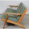 Divano GE-290 in tessuto verde di Hans Wegner per Getama, inizio XXI secolo, Immagine 14